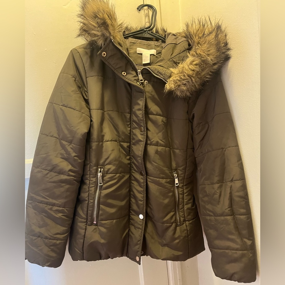 H&M Olive Green Puffer Jacket with Fur Hood Women’s Size US 4